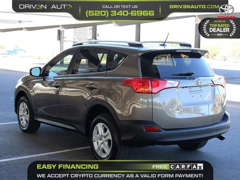 Used 2015 Toyota RAV4 LE w/ Preferred Accessory Package FWD image 5