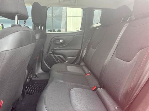Used 2023 Jeep Renegade Trailhawk AWD/4WD image 20