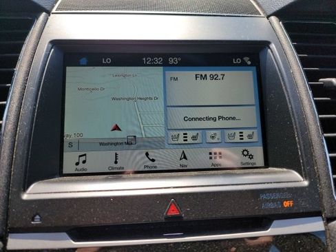 Used 2018 Ford Taurus Limited AWD/4WD image 7