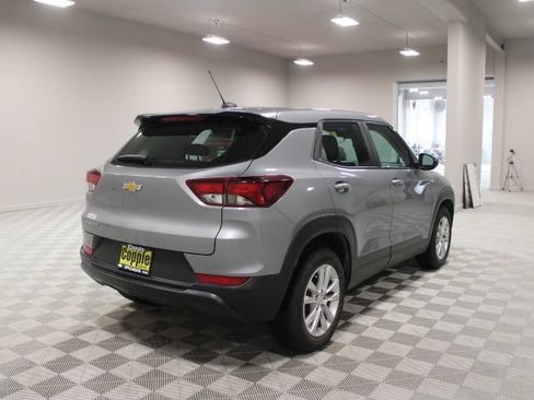 Used 2023 Chevrolet TrailBlazer LS FWD image 9