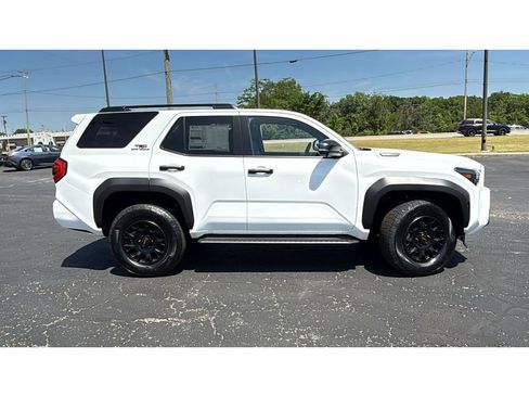 New 2026 Toyota 4Runner TRD Off-Road Premium AWD/4WD image 10