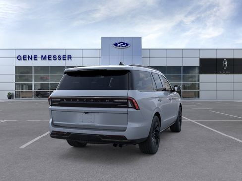 New 2025 Lincoln Navigator Reserve w/ Jet Appearance Package AWD/4WD image 27