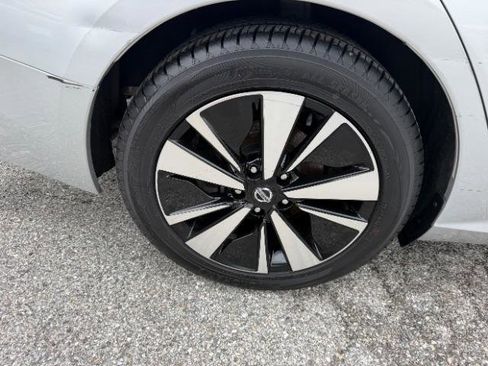 Used 2019 Nissan Altima 2.5 SL FWD image 13