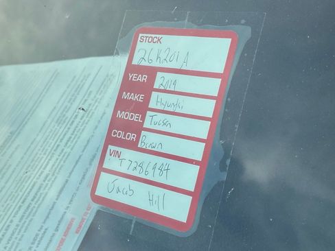 Used 2019 Hyundai Tucson SE image 11