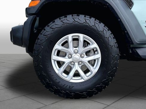 Used 2023 Jeep Wrangler Sport AWD/4WD image 11