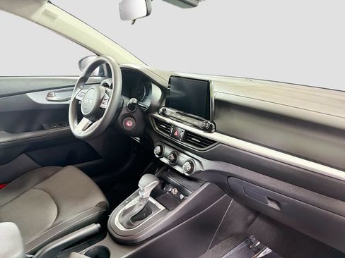 Used 2024 Kia Forte LXS w/ LXS Technology Package FWD image 27