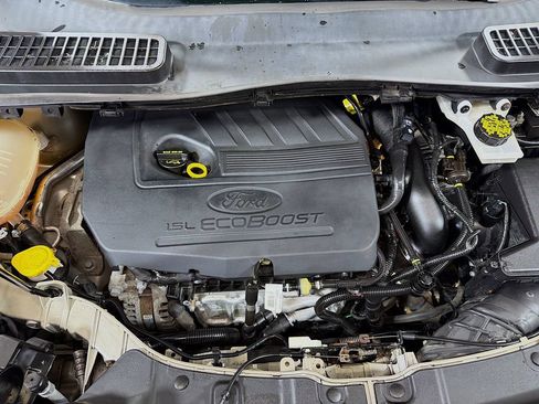 Used 2017 Ford Escape SE w/ SE Cold Weather Package FWD image 30