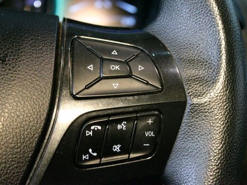 Used 2018 Ford Explorer XLT w/ XLT Appearance Package AWD/4WD image 24