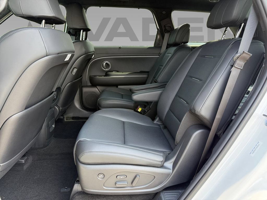 New 2026 Hyundai Palisade Calligraphy FWD image 16