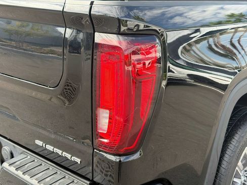 Used 2023 GMC Sierra 1500 Denali w/ Denali Reserve Package AWD/4WD image 10
