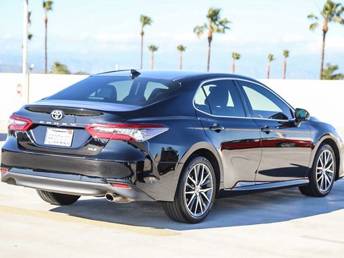 Used 2024 Toyota Camry XLE image 7