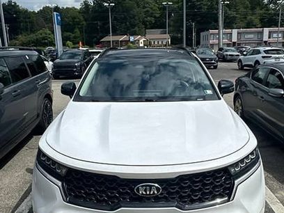 Used 2021 Kia Sorento S w/ Panoramic Sunroof Package