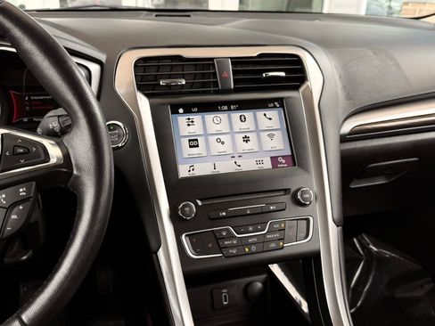 Used 2018 Ford Fusion SE w/ Equipment Group 602A FWD image 33
