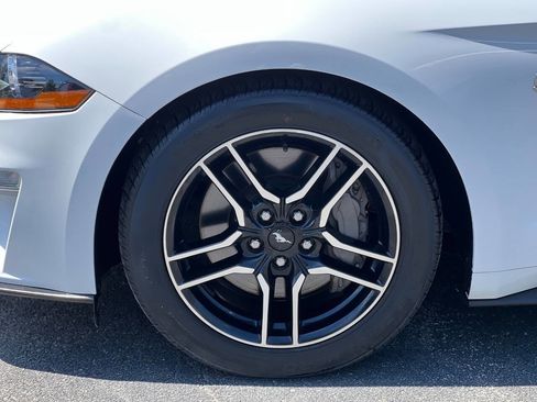Used 2018 Ford Mustang GT RWD image 9