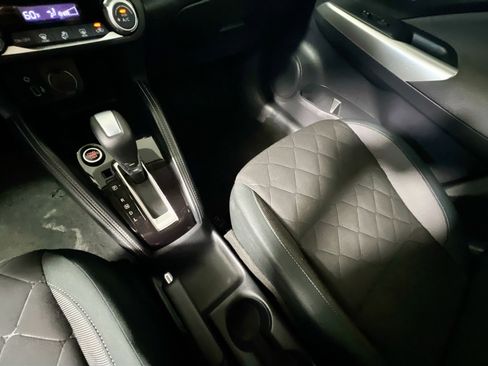 Used 2020 Nissan Kicks SV image 26