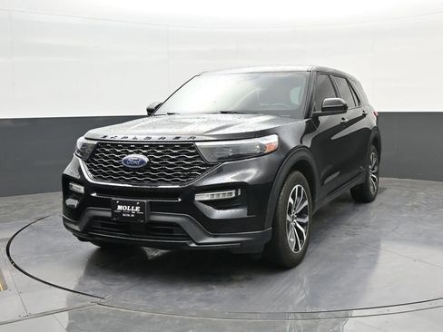 Used 2022 Ford Explorer ST AWD/4WD image 3
