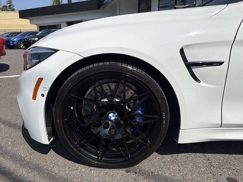 Used 2018 BMW M4 Coupe w/ Competition Package RWD image 15