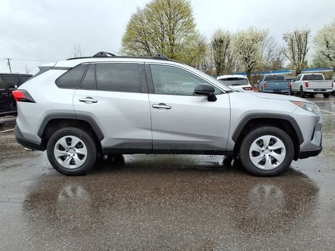 Used 2020 Toyota RAV4 LE AWD/4WD image 6