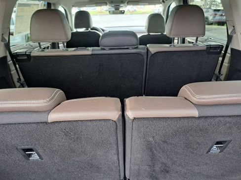 Used 2025 Volkswagen Atlas SEL image 30