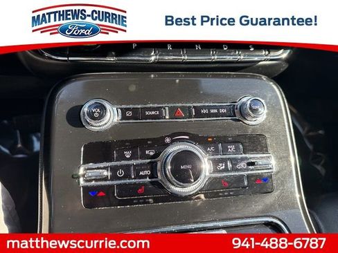 Used 2023 Lincoln Nautilus FWD w/ Premium Package image 20