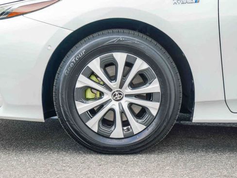 Used 2021 Toyota Prius Prime Limited w/ Carpet Mat Package (TMS) FWD image 9