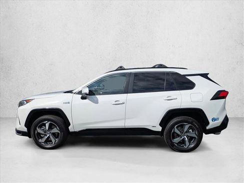 Certified 2021 Toyota RAV4 SE w/ Weather & Moonroof Package image 9