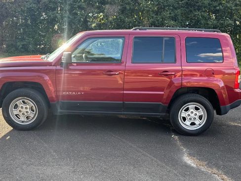 Used 2015 Jeep Patriot Sport w/ Power Value Group image 4