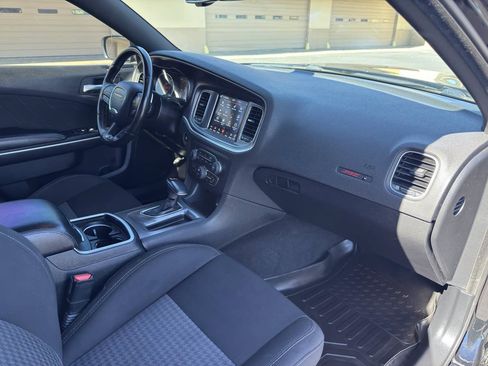Used 2020 Dodge Charger Scat Pack RWD image 18