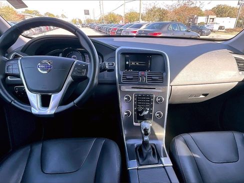 Used 2016 Volvo XC60 T5 Premier w/ Protection Package image 7