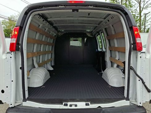 Used 2024 Chevrolet Express 2500 w/ Driver Convenience Package RWD image 28