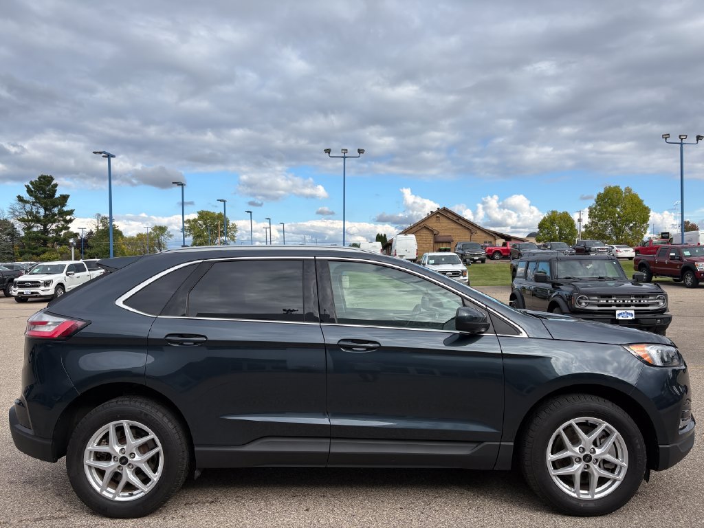 Used 2024 Ford Edge SEL w/ Convenience Package AWD/4WD image 5