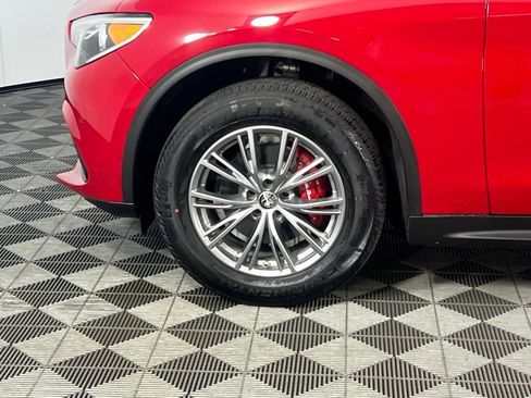Used 2023 Alfa Romeo Stelvio Sprint image 14