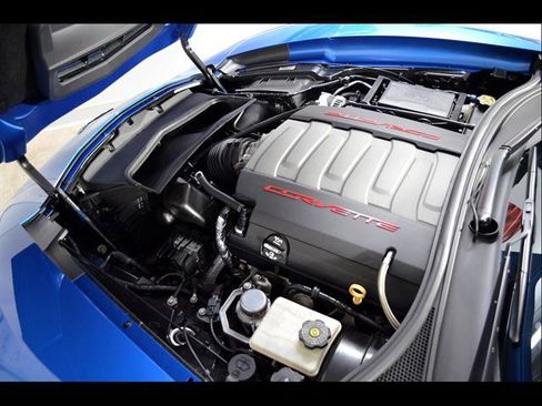 Used 2016 Chevrolet Corvette Stingray Coupe w/ Carbon Flash Badge Package RWD image 23