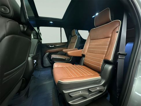 Used 2024 GMC Yukon Denali Ultimate w/ LPO, Floor Liner Package image 36