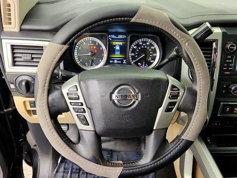 Used 2017 Nissan Titan SV AWD/4WD image 13