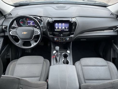 Used 2021 Chevrolet Traverse LT image 22