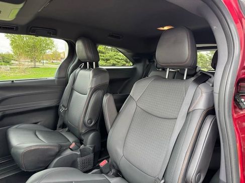 Certified 2022 Toyota Sienna XSE w/ XSE Plus Package AWD/4WD image 12