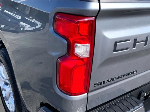 Used 2021 Chevrolet Silverado 1500 Custom w/ LPO, Dark Essentials Package AWD/4WD image 25