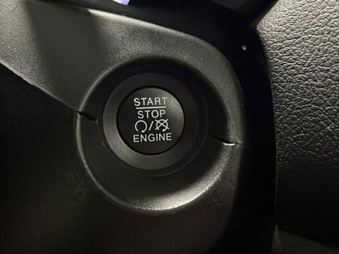 Used 2021 Jeep Renegade Limited w/ Sun & Sound Group image 22