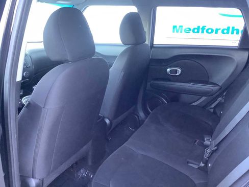 Used 2016 Kia Soul image 12