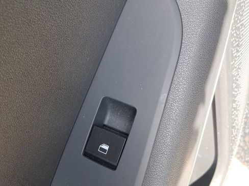 Used 2023 Kia Niro FWD image 23