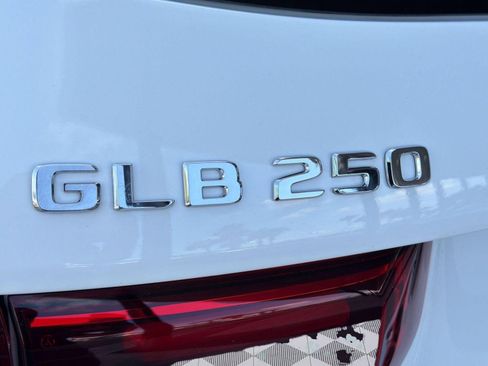 Used 2026 Mercedes-Benz GLB 250 image 31