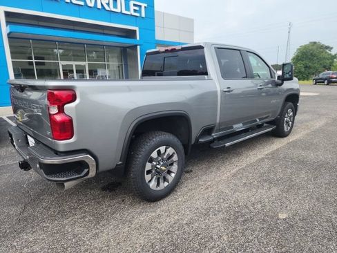 New 2026 Chevrolet Silverado 2500 LT w/ All Star Edition AWD/4WD image 6