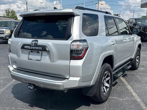 Used 2024 Toyota 4Runner TRD Off-Road Premium w/ Off Road Premium Plus Package AWD/4WD image 12