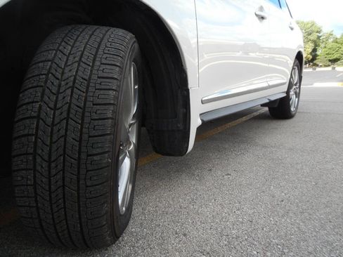 Used 2014 INFINITI QX60 FWD w/ Deluxe Touring Package image 18