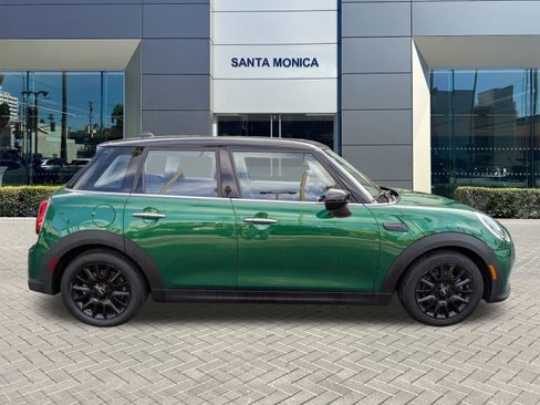 Used 2023 MINI Cooper 4-Door Hardtop image 4