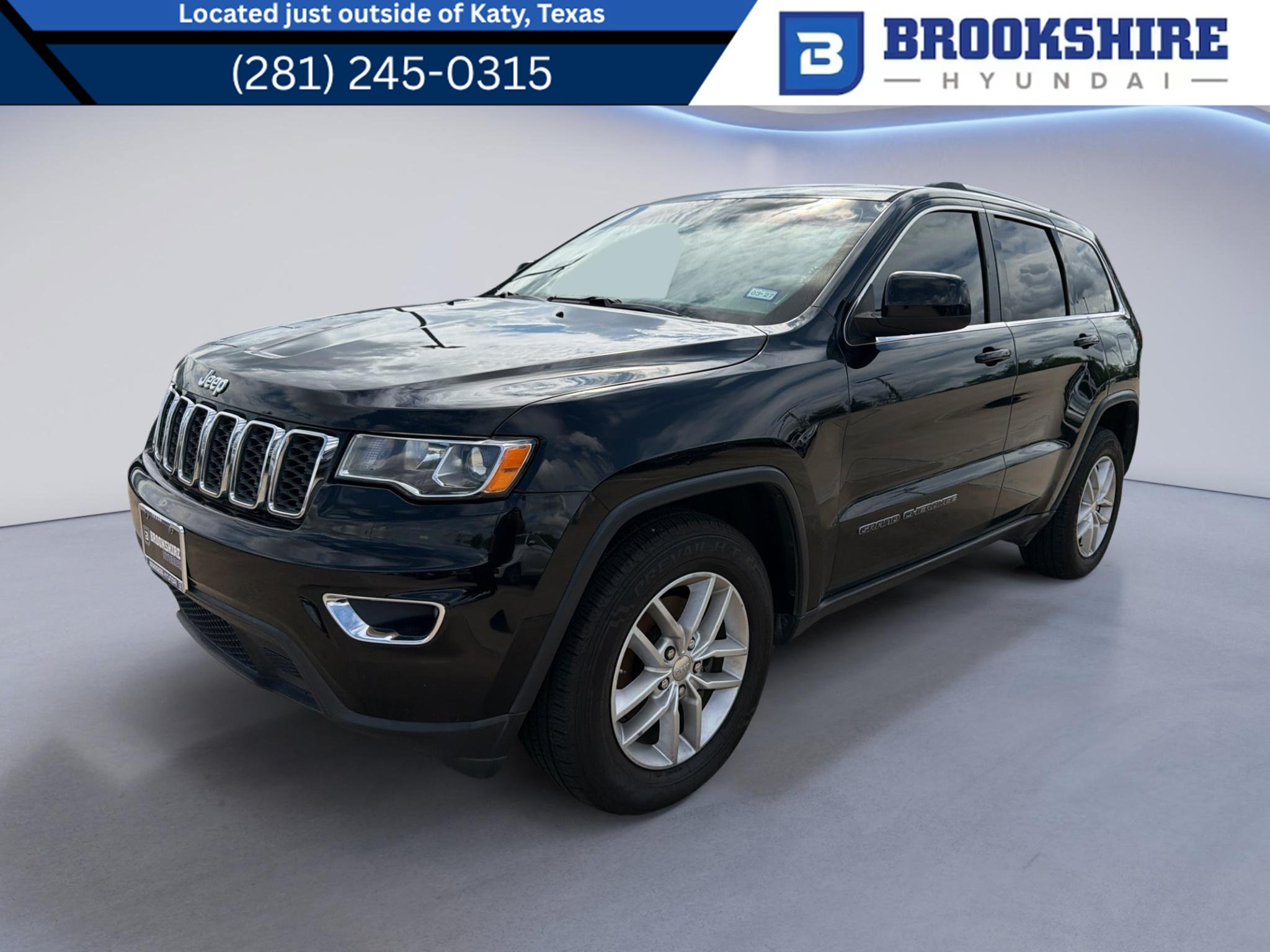 Used 2018 Jeep Grand Cherokee Laredo RWD image 1