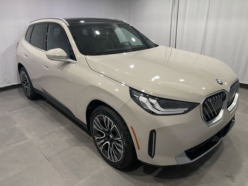 New 2026 BMW X3 xDrive30 w/ Premium Package image 3