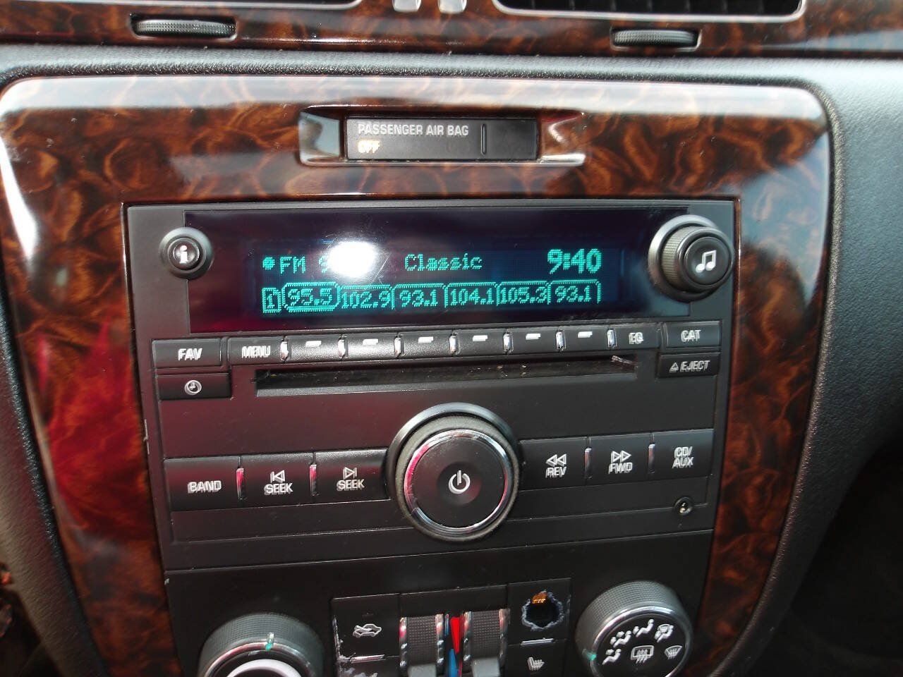 Used 2013 Chevrolet Impala LTZ FWD image 13