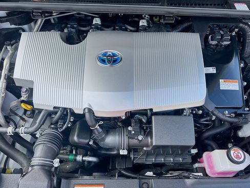 Used 2022 Toyota Prius LE FWD image 36